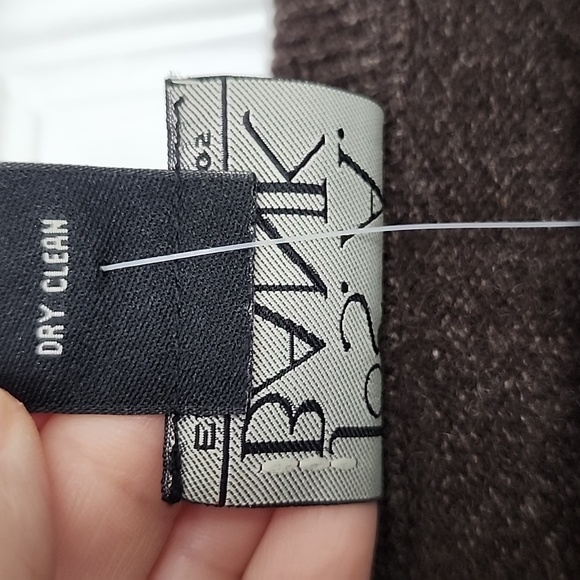 Jos. A. Bank Mens XL 100% Cashmere V-Neck Sweater In Brown. New. MSRP $275 - Picture 7 of 7